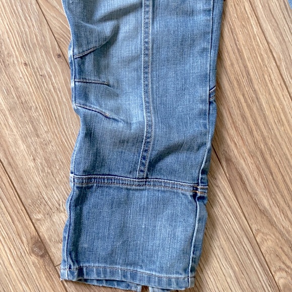 $6.99 shipping next hour🍁 GUESS Women’s Denim Capri Cropped Jeans - Picture 3 of 16